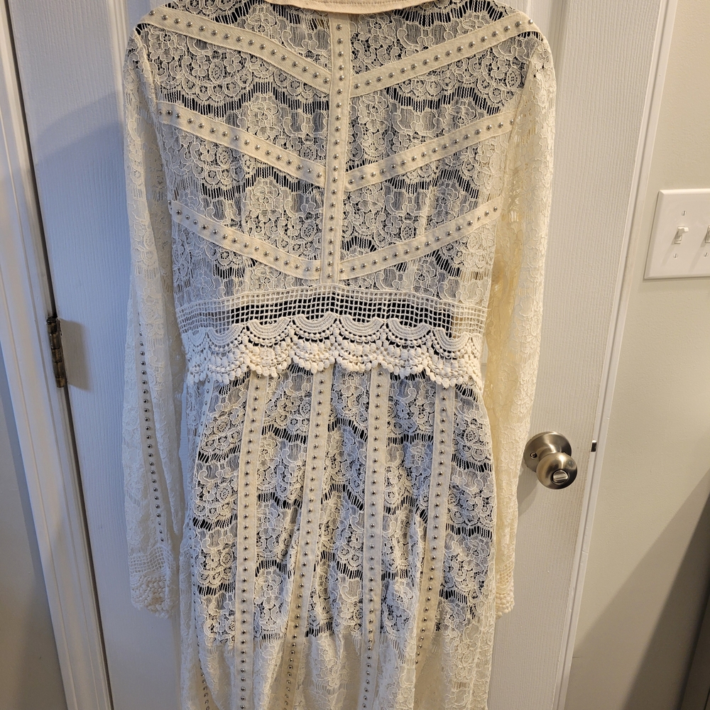 Elegant Lace Kimono Cardigan - Picture 2 of 2